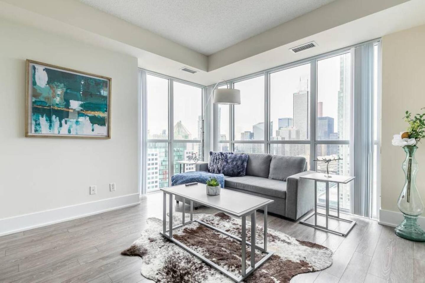 Luxury 1Br Condo - King Bed With City Views Toronto Buitenkant foto